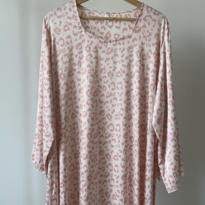 Beaded satin pink tiger patterned maxi dress , Jalabiya جلابية حرير بفصوص بنمط تايغر وردي