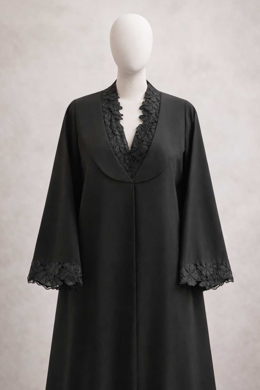 تفصيل عباية كريب ودانتيل ياقة واطراف لون اسود ، Daily Crape black dantail abaya (Pre Order)