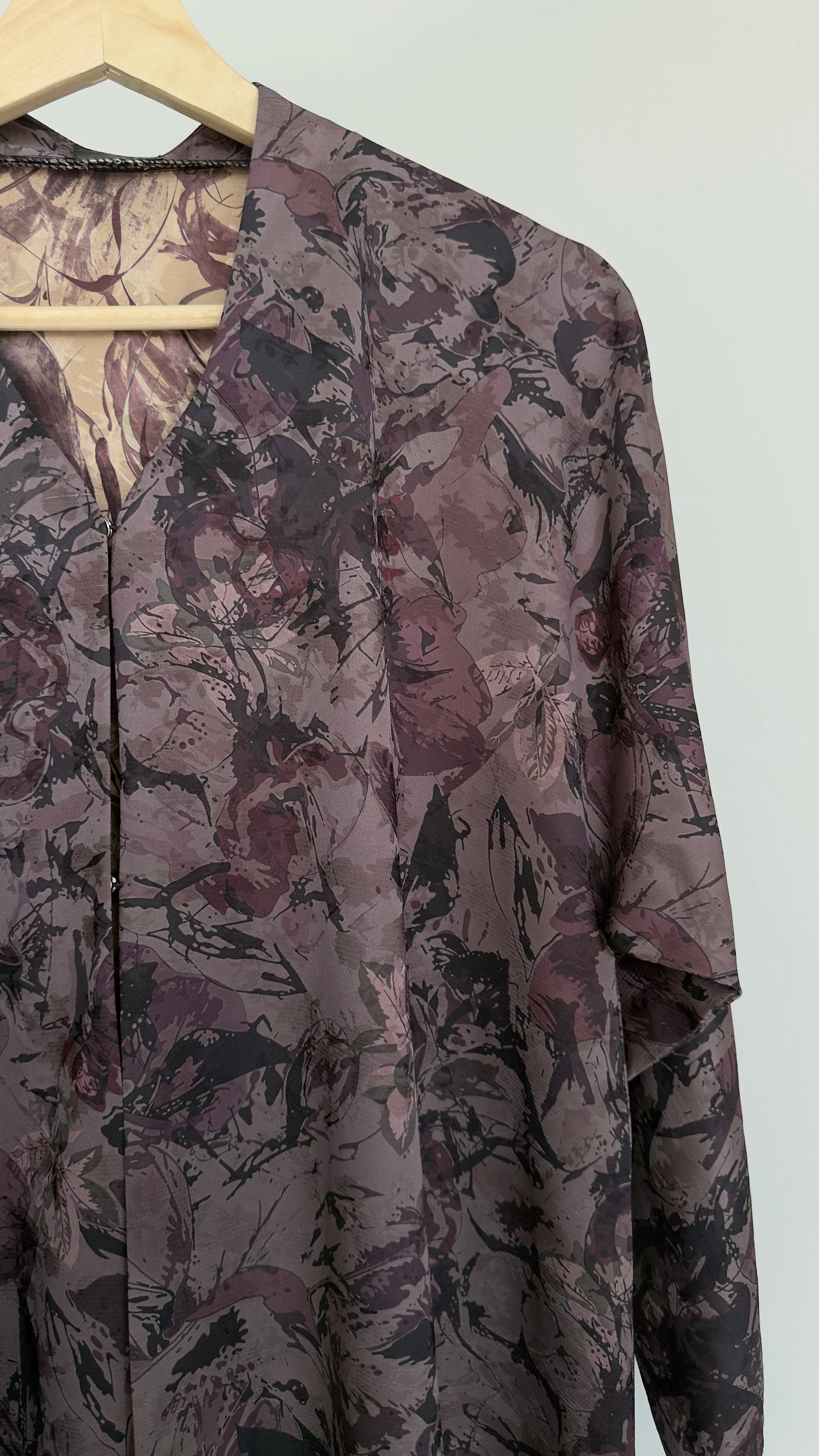 عباية جاكارد بنفسجي