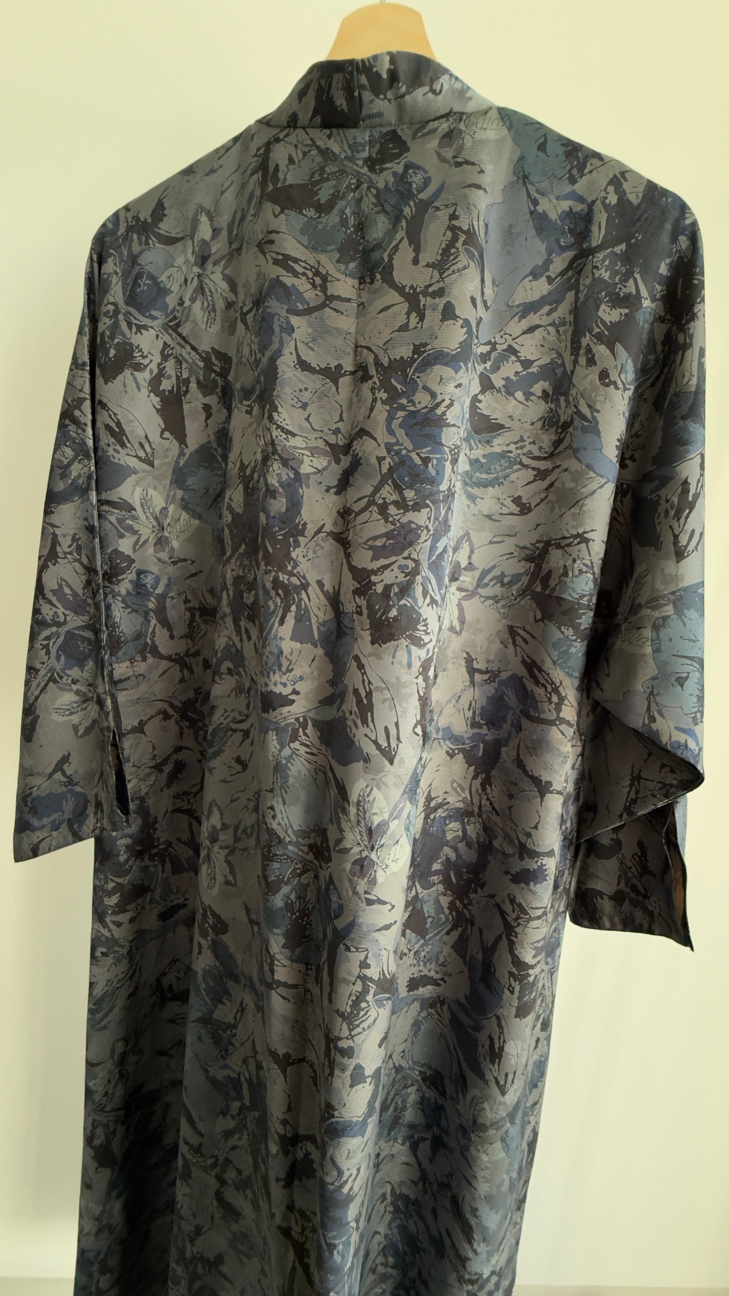 عباية جاكارد أزرق