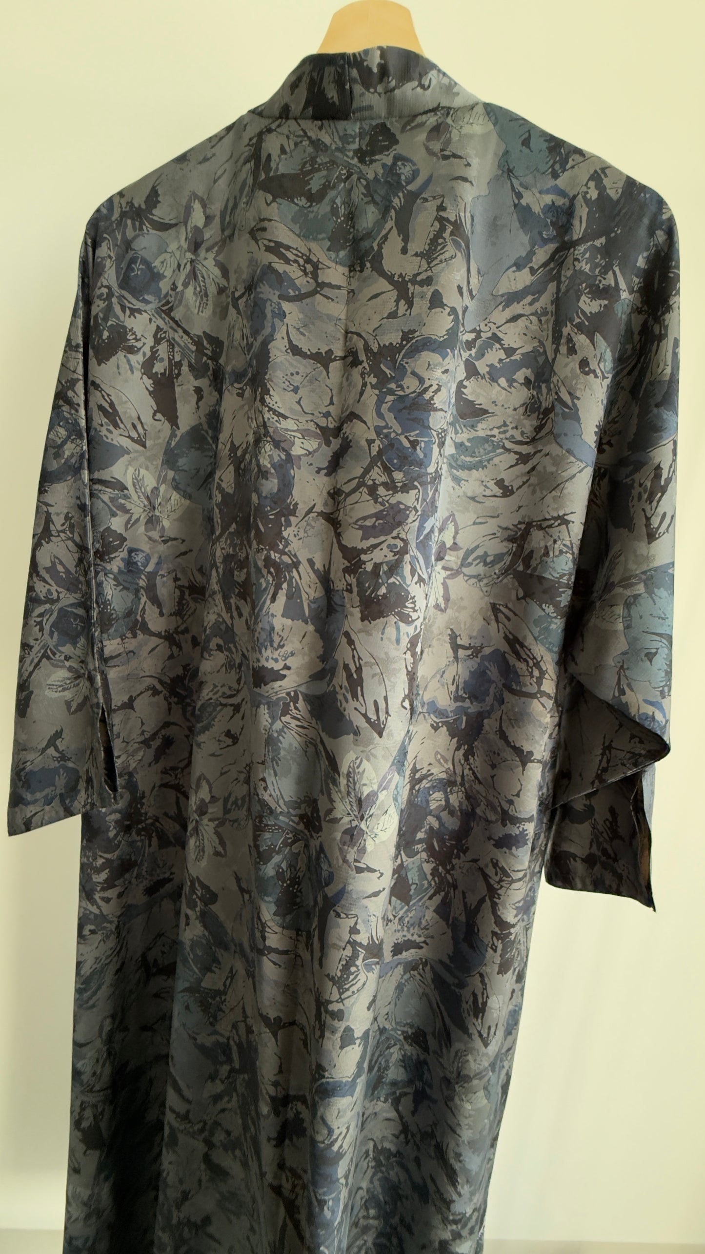 عباية جاكارد أزرق