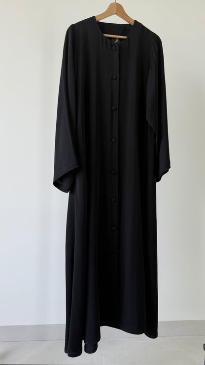 تفصيل عباية سجنيشر  1، عملية يومية كريب Everyday Crape Abaya Signature 1 (Pre Order)