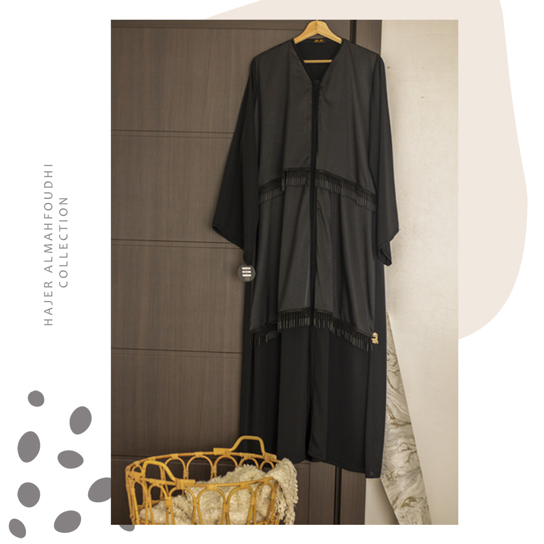 عباية طبقات ساتان وخرز SATIN LAYERS AND BEADS ABAYA