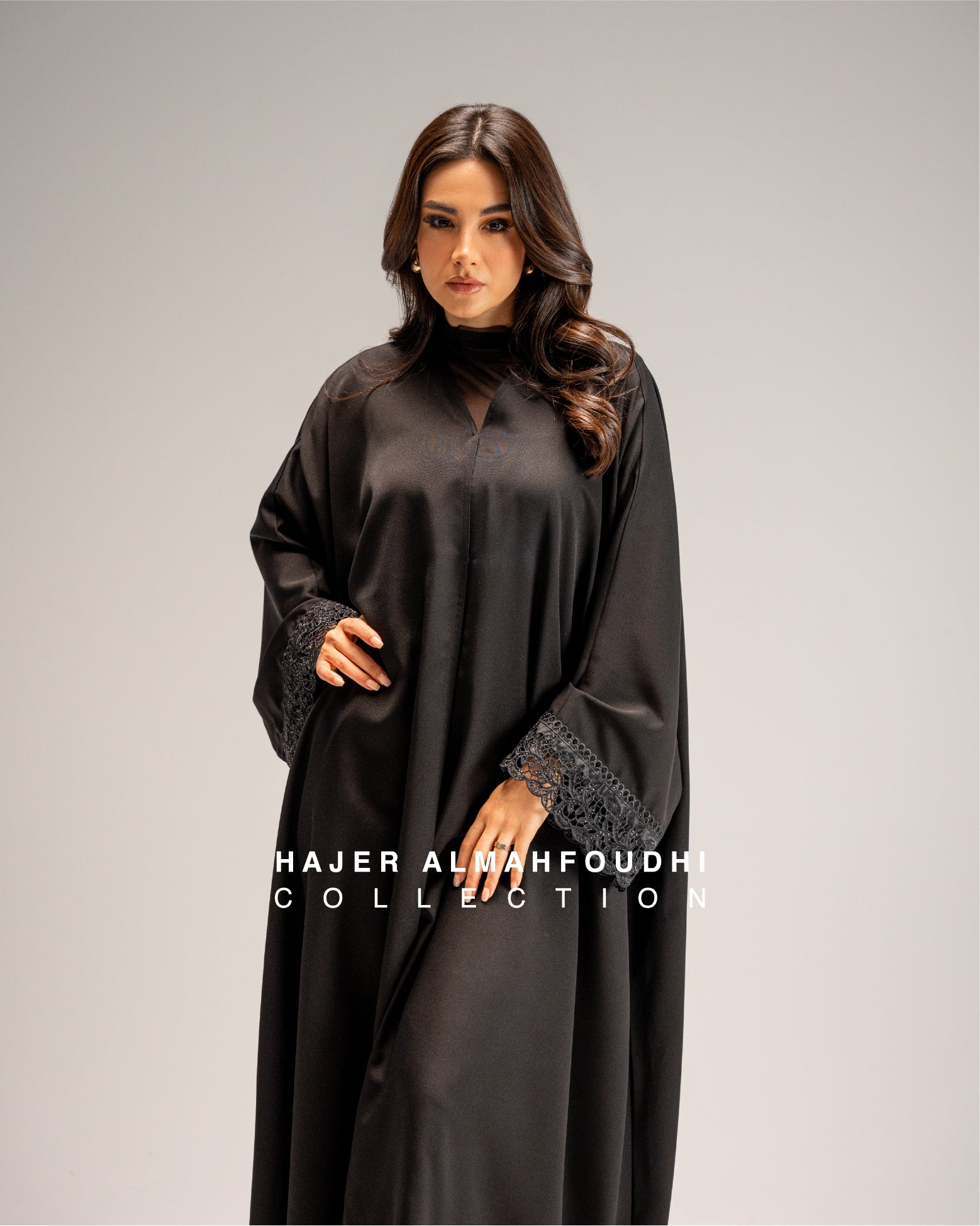 عباية كريب بأكمام دانتيل يومية عملية  Practical Crepe Abaya 