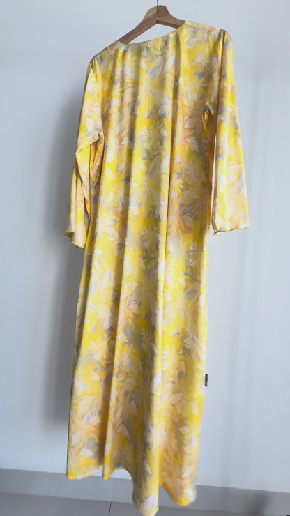 Yellow Silk Dress لبس حرير فضفاض