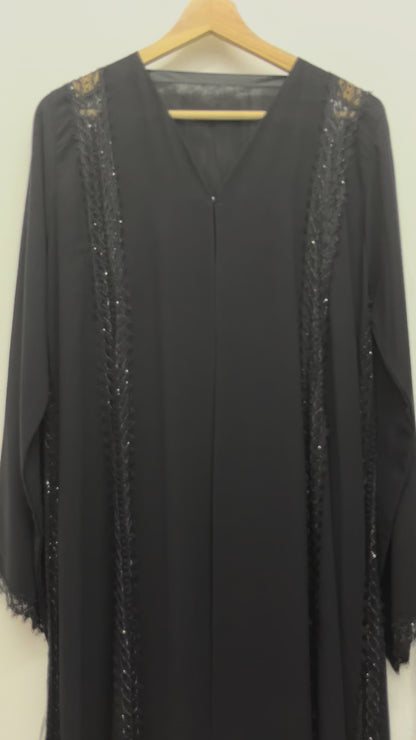 عباية دانتيل وفصوص BLACK DANTAIL ABAYA